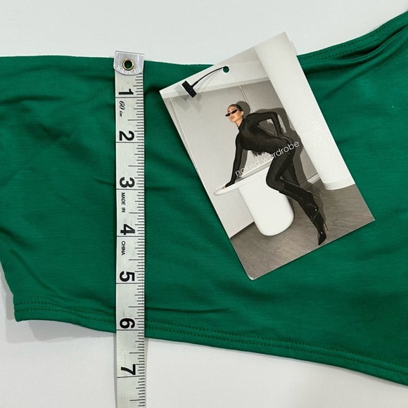 Naked wardrobe smooth side crop top women’s size large - Picture 4 of 6
